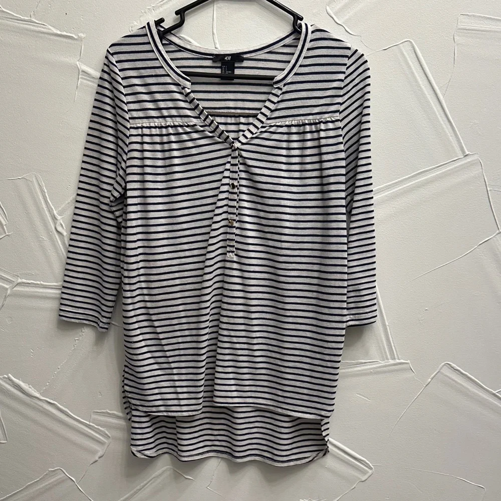 H&M top - Picture 1 of 3